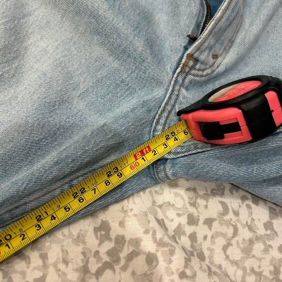 Abercrombie Curve Love the Mom High Rise Jean - Picture 11 of 11